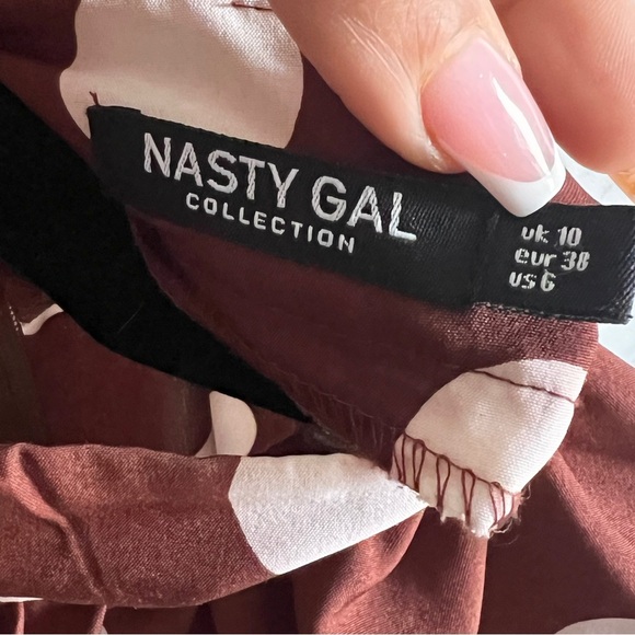 4/$30 Nasty Gal Sorry Is Dot Enough High Neck Tie Bow Blouse SZ 6 - Picture 8 of 8